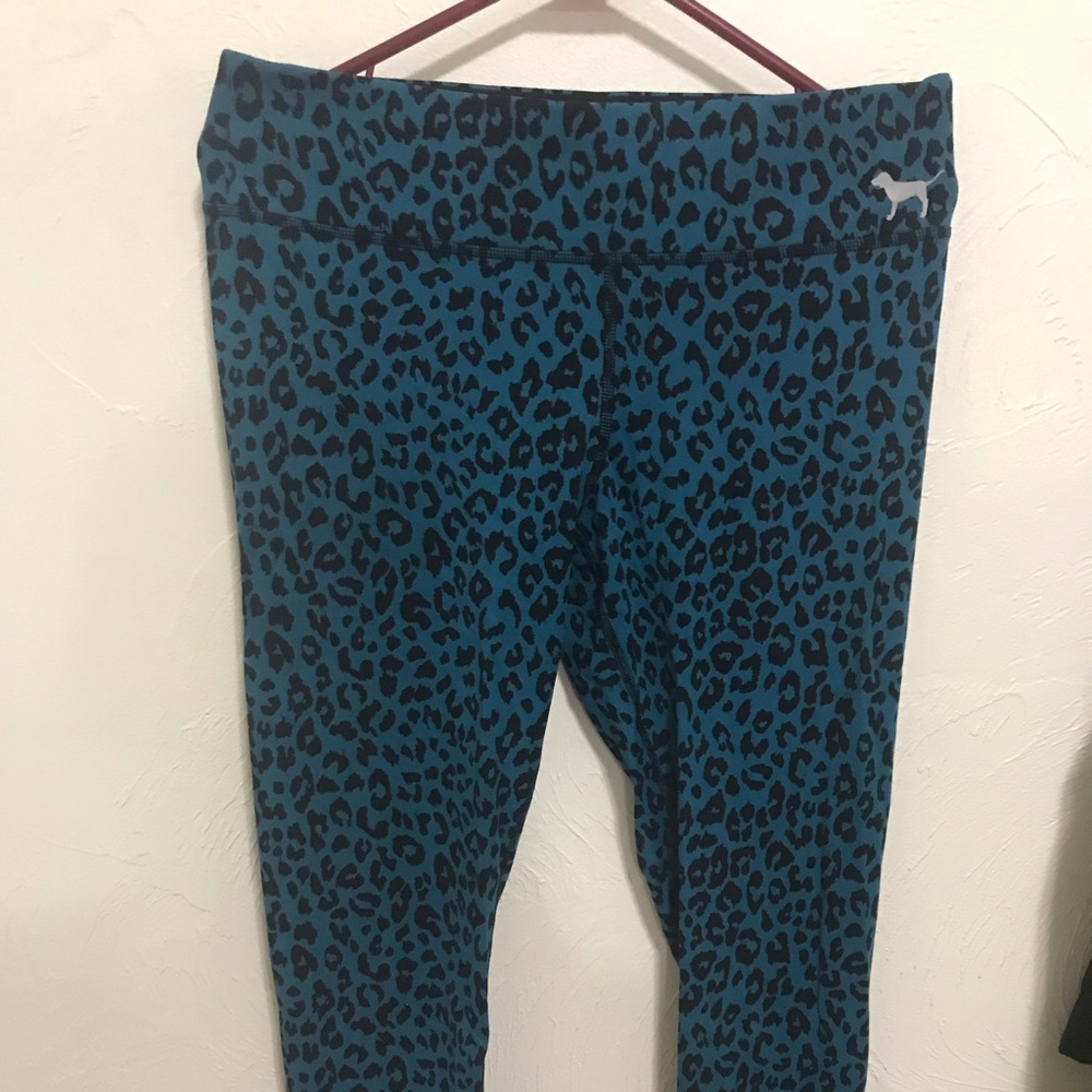 PINK Victoria’s Secret yoga pants